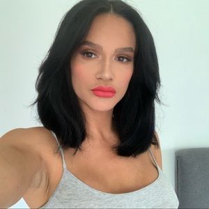 Meet your Posher, Helen